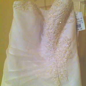 Strapless wedding dress NWT